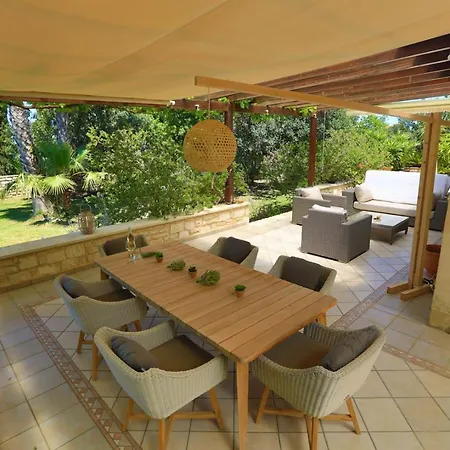 Harmony, Steinvilla Villa Prinés