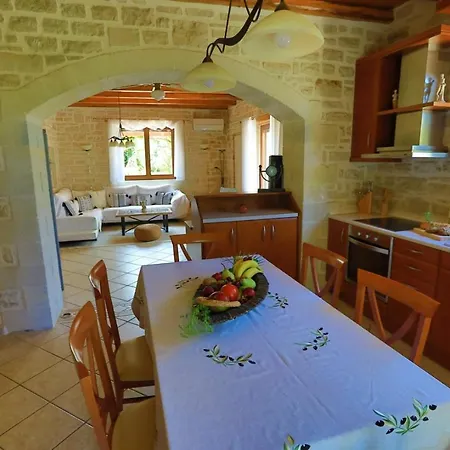 Harmony, Steinvilla Villa Prinés